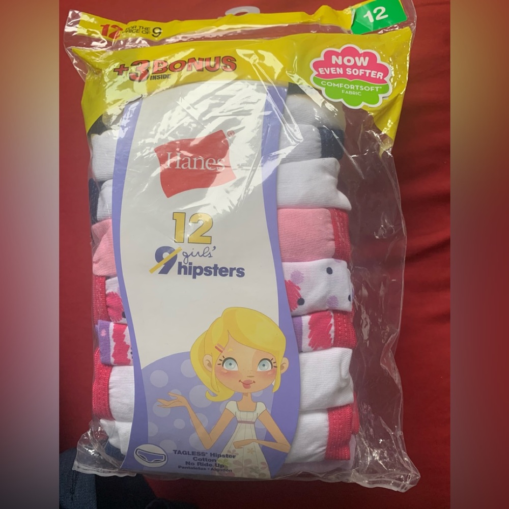 New In Package Hanes Girls 12 Hipsters Cotton ComfortSoft size 12